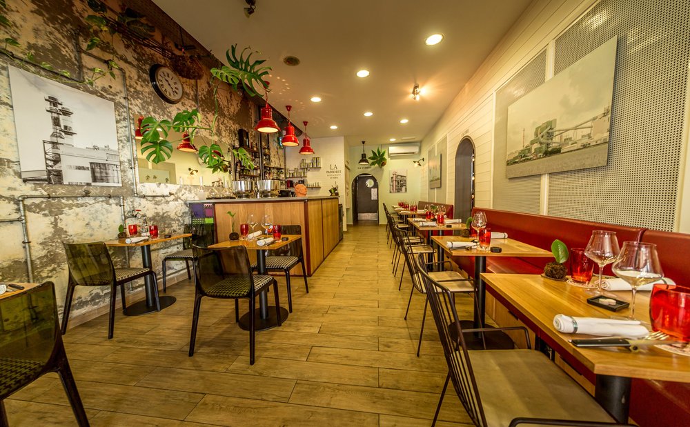 Ambiance du restaurant La Fabrique, cuisine locale réunionnaise